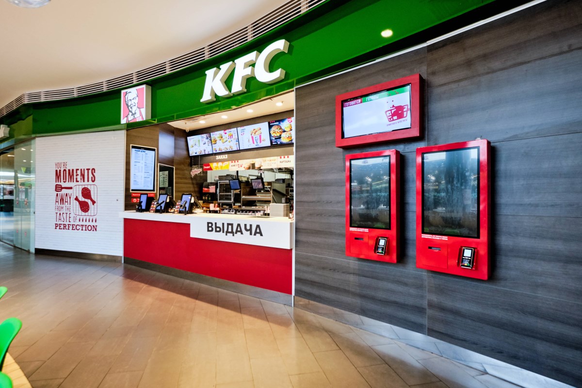 Комплексное оснащение стойки фудкорта для KFC
