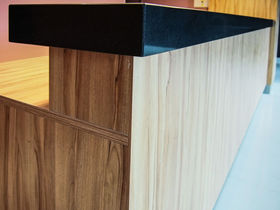 Мебель из камня для общественных мест