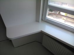 Подоконник из камня угловой