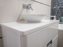 Белая раковина для ванной из камня